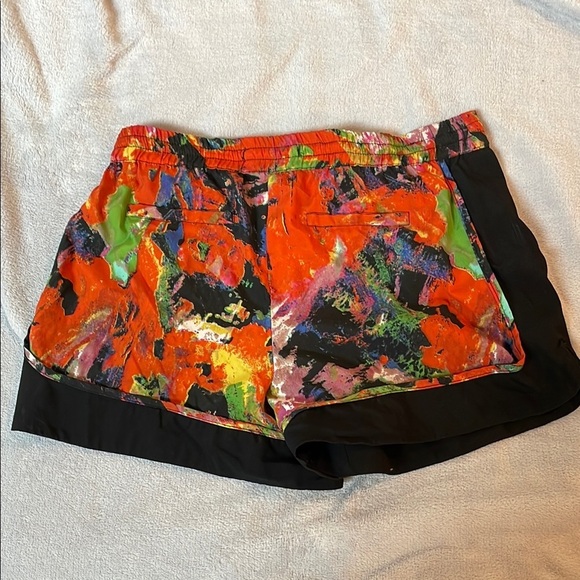 W118 by Walter Baker Black Pattern Shorts - Picture 4 of 6